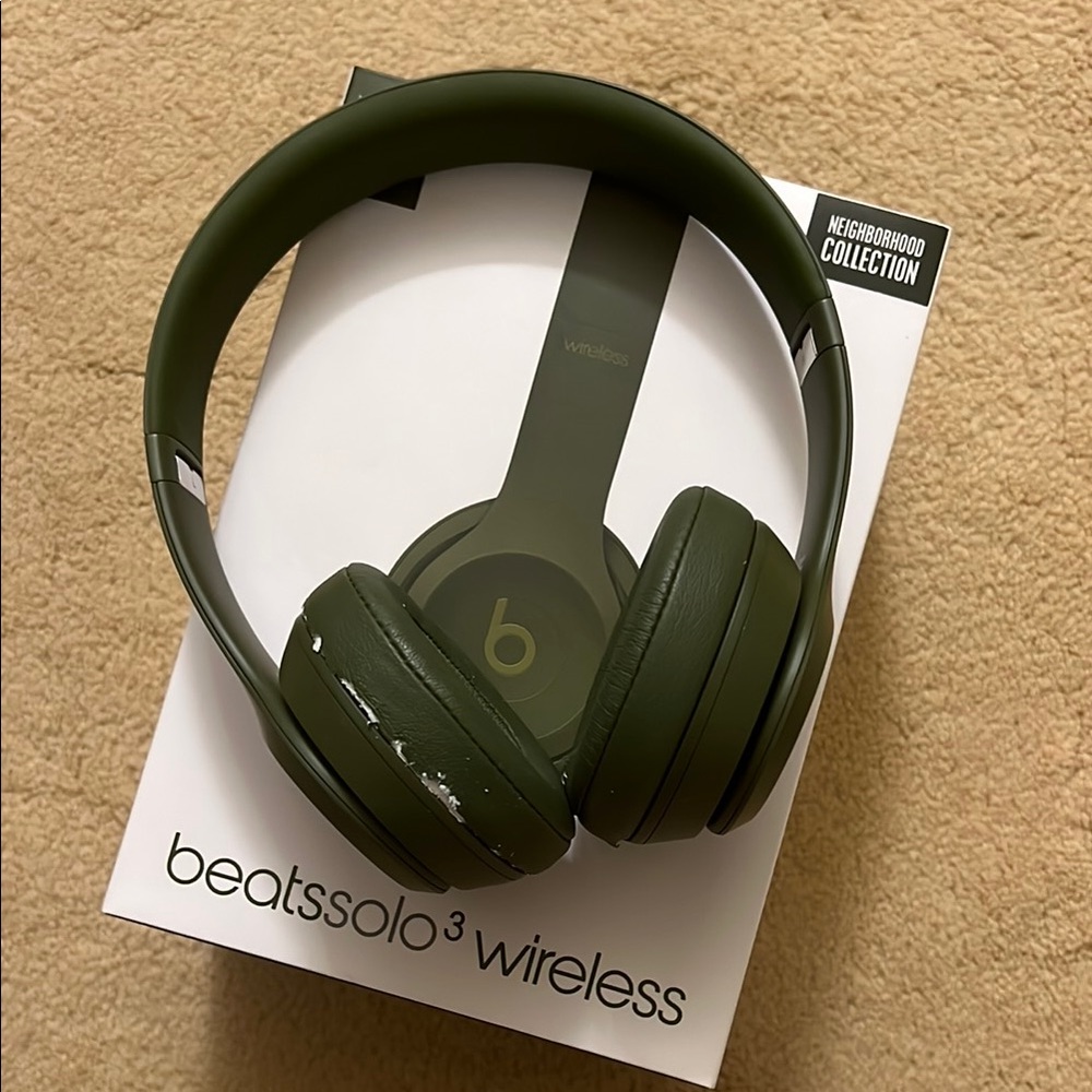 Beats Solo3 Wireless Headphones - Green